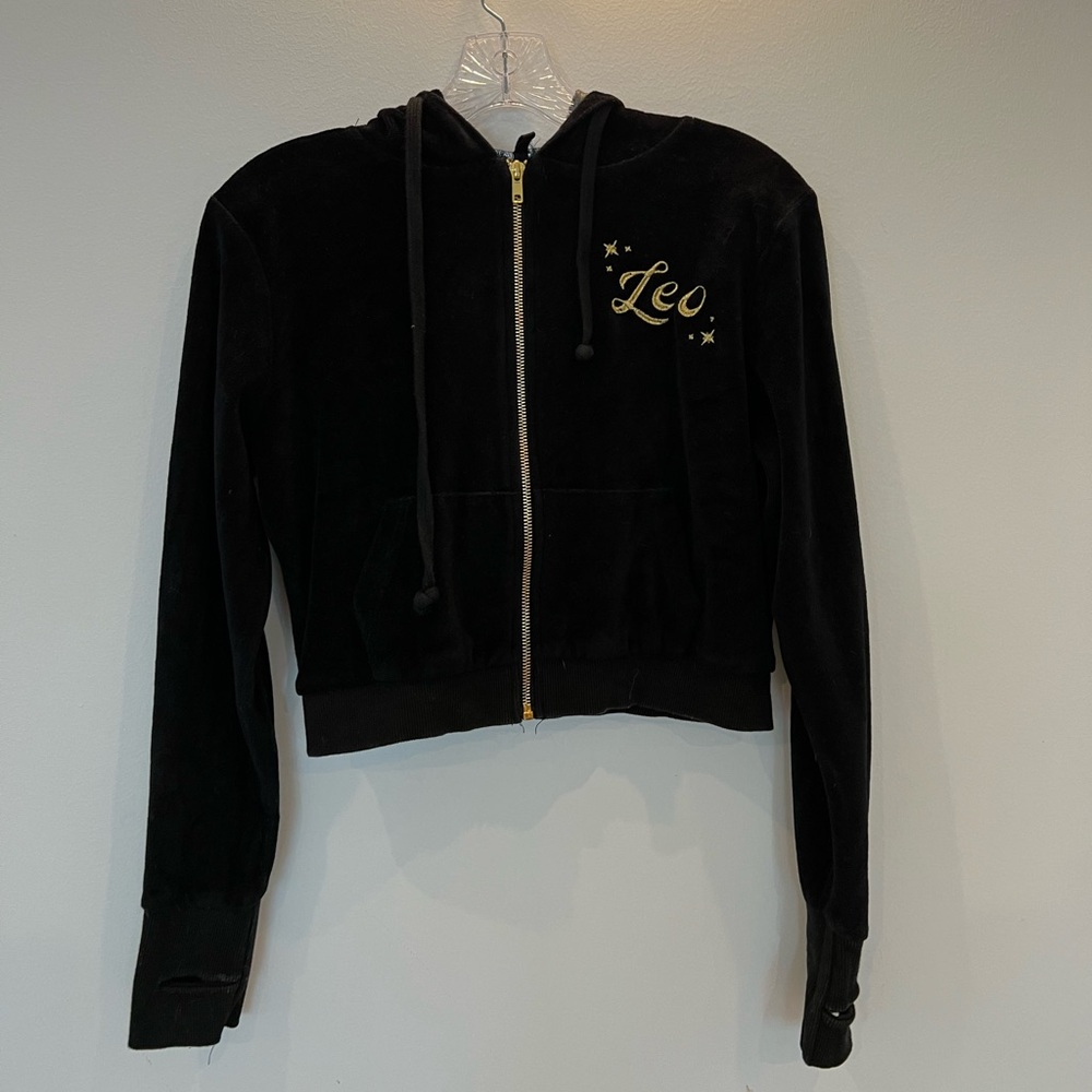 Leo cropped astrology zip up